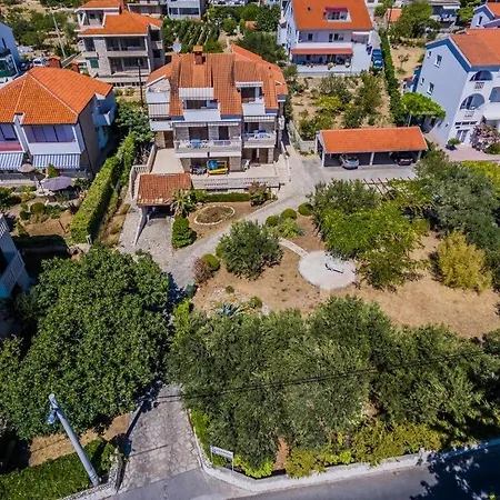 In With Sea View, Balcony, Air Conditioning, Wifi 5132-4 Apartment